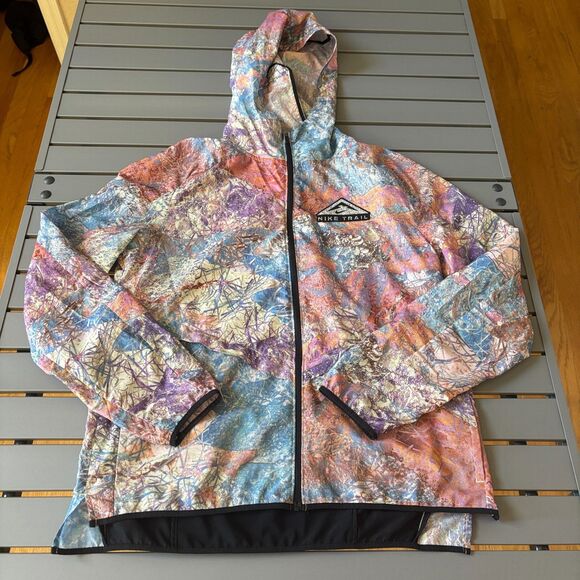 Nike Trail Packable Jacket Women's M Multi Printed Shield Windrunner CZ9538-468 - Picture 3 of 9